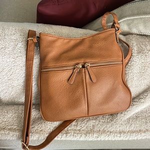 Brown leather crossbody bag